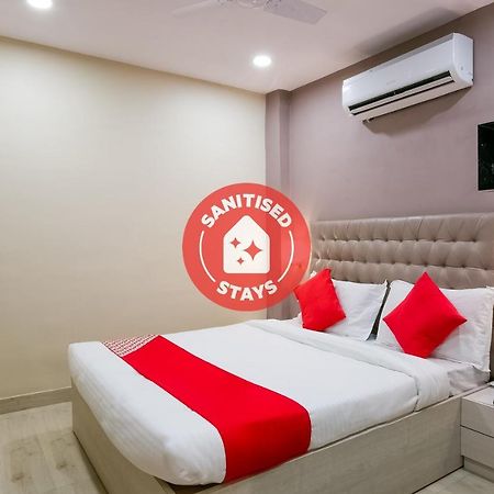 โอโย 62882 เดอะ ริเวียรา โฮเต็ล Hotel มุมไบ ภายนอก รูปภาพ