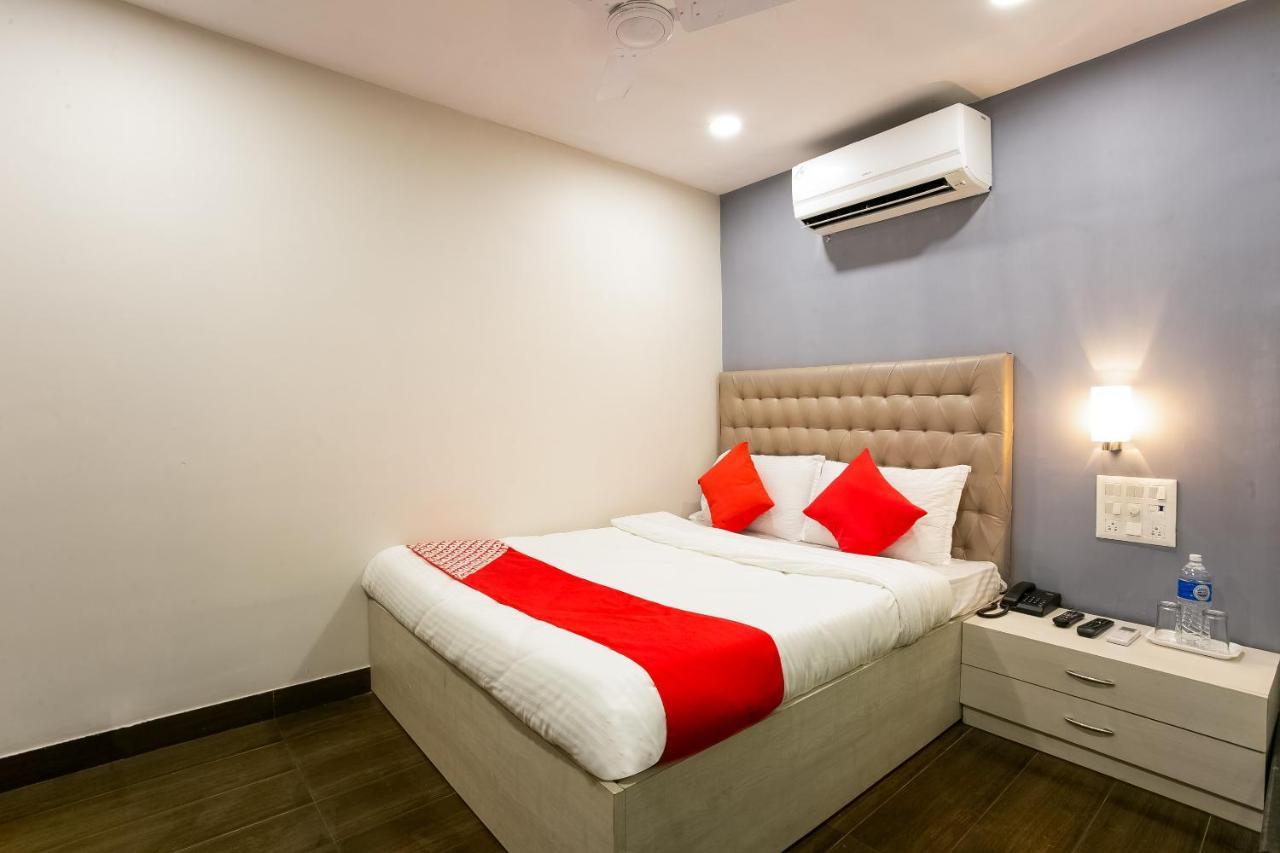 โอโย 62882 เดอะ ริเวียรา โฮเต็ล Hotel มุมไบ ภายนอก รูปภาพ