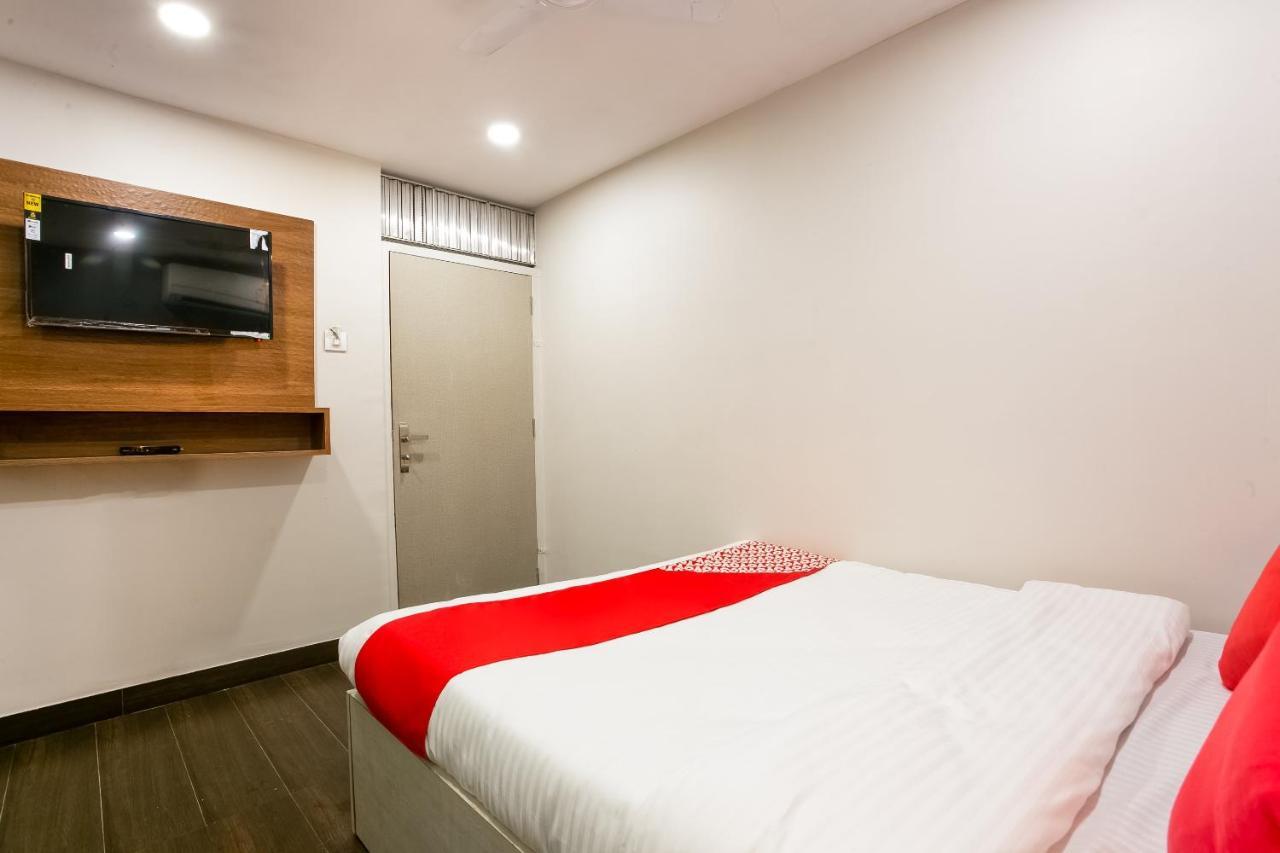 โอโย 62882 เดอะ ริเวียรา โฮเต็ล Hotel มุมไบ ภายนอก รูปภาพ