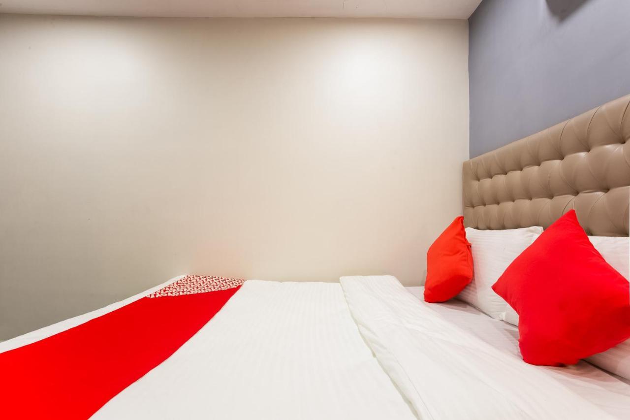 โอโย 62882 เดอะ ริเวียรา โฮเต็ล Hotel มุมไบ ภายนอก รูปภาพ